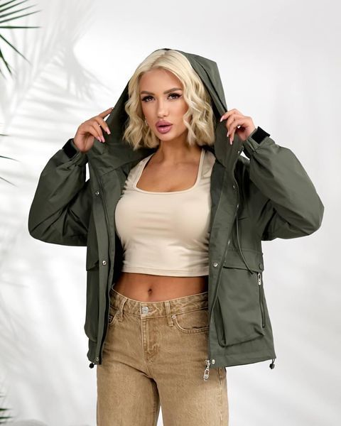 Жіноча вітровка з капюшоном (S&ndash;3XL)Стильна та практична вітровка &mdash; ідеальний вибір для міжсезоння та прохолодних днів. Модель поєднує сучасний дизайн і функціональність, забезпечуючи комфорт у будь-яку погоду.🔹 Особливості моделі:< А5822 фото